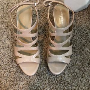 Naturalizer dianna platform sandal in patent nude